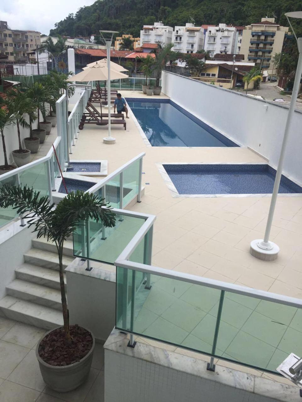 Apartamento em Ubatuba - Praia Grande com Wifi gratuito, rede de proteção e todo conforto que você merece Extérieur photo