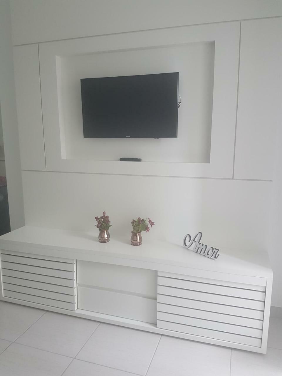 Apartamento em Ubatuba - Praia Grande com Wifi gratuito, rede de proteção e todo conforto que você merece Extérieur photo